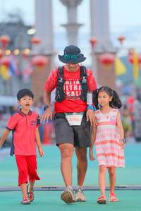 BIB: 5146
                            <button type="button" onclick="openModal(21766611)" class="btn btn-primary btn-sm float-right btn-popup" data-toggle="modal" data-target=".modal-high-quality">
                        <i class="fas fa-shopping-cart"></i> Add to Cart
                    </button>
                                            <button type="button" onclick="isThisMe(21766611, true)" class="btn btn-success btn-sm float-right btn-popup btn-isme hidden" data-toggle="tooltip" data-placement="bottom" title="นี่คือรูปของคุณใช่ไหม คลิกที่นี่เพื่อเอาเข้าอัลบั้ม">
                        <i class="fas fa-plus"></i> Add to album
                    </button>
                    <button type="button" onclick="isThisMe(21766611, false)" class="btn btn-warning btn-sm float-right btn-popup btn-isnotme hidden">
                        <i class="fas fa-ban"></i> Remove from album
                    </button>